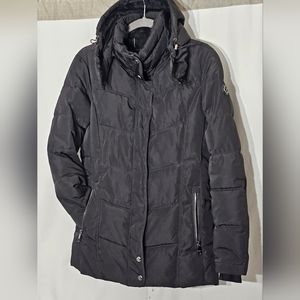 Calvin Klein puffer jacket w/detachable hood. Great condition. Women's Small